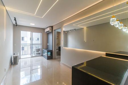 Sala de apartamento para alugar com 2 quartos, 55m² em Vila Santa Maria, Poá