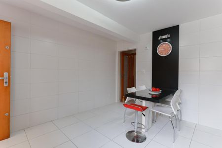 Casa à venda com 120m², 2 quartos e 2 vagasCozinha