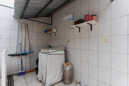 Casa à venda com 120m², 2 quartos e 2 vagasÁrea de serviço