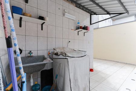 Casa à venda com 120m², 2 quartos e 2 vagasÁrea de serviço