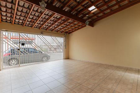 Casa à venda com 120m², 2 quartos e 2 vagasGaragem