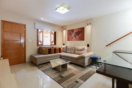 Casa à venda com 120m², 2 quartos e 2 vagasSala