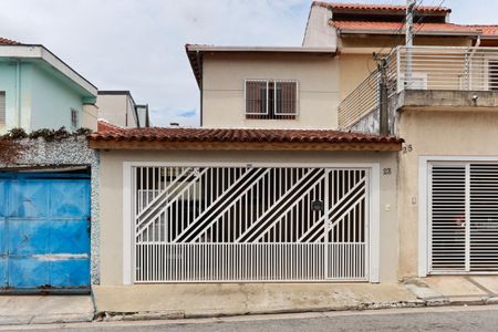 Casa à venda com 120m², 2 quartos e 2 vagasFachada