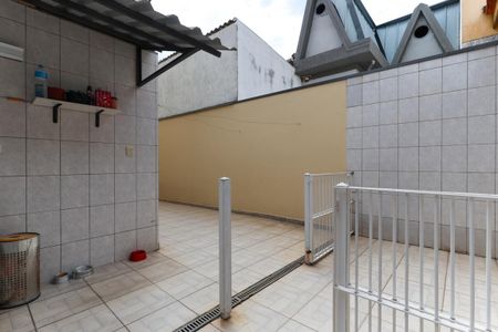 Casa à venda com 120m², 2 quartos e 2 vagasQuintal