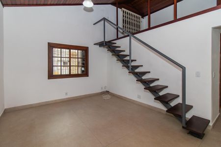 Sala de casa para alugar com 4 quartos, 120m² em Teresópolis, Porto Alegre