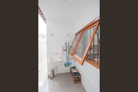 Casa à venda com 214m², 3 quartos e 5 vagasÁrea de Serviço