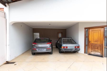 Casa à venda com 214m², 3 quartos e 5 vagasGaragem
