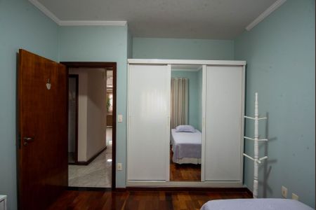 Casa à venda com 214m², 3 quartos e 5 vagasQuarto 1