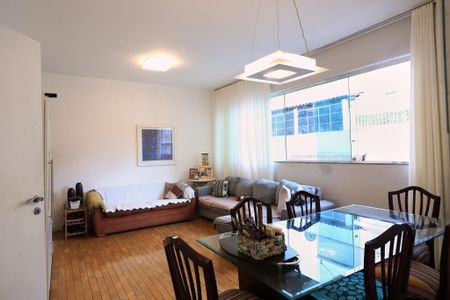 Sala de apartamento para alugar com 3 quartos, 110m² em Santo Antônio, Belo Horizonte
