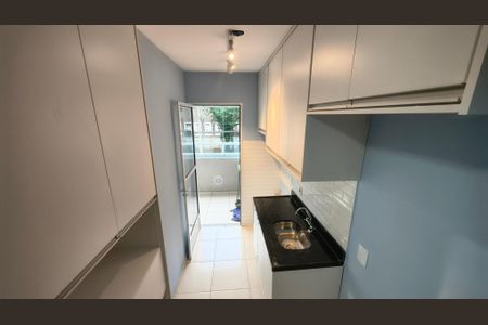 Apartamento para alugar com 42m², 2 quartos e 1 vaga Apartamento para alugar com 42m², 2 quartos e 1 vagaCozinha e Área de Serviço