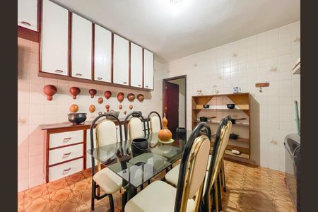 Casa à venda com 245m², 4 quartos e 6 vagasCozinha