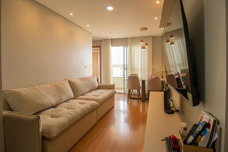 Sala de apartamento para alugar com 2 quartos, 48m² em Uberaba, Curitiba