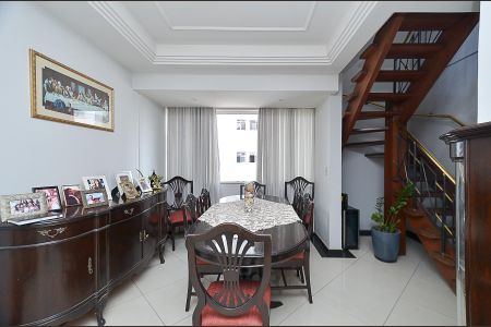 Apartamento à venda com 204m², 4 quartos e 3 vagasSala Ambientes