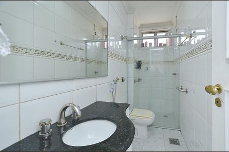 Apartamento à venda com 204m², 4 quartos e 3 vagasBanheiro Suíte 1