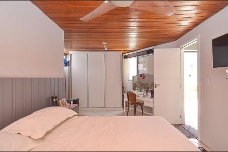 Apartamento à venda com 204m², 4 quartos e 3 vagasSuíte 2