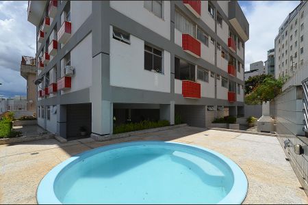 Apartamento à venda com 204m², 4 quartos e 3 vagasÁrea comum - Piscina