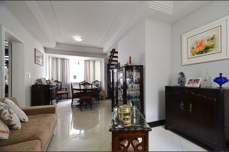 Apartamento à venda com 204m², 4 quartos e 3 vagasSala de Estar