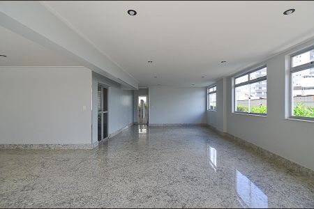 Apartamento à venda com 204m², 4 quartos e 3 vagasÁrea comum - Salão de festas