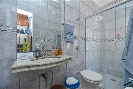 Apartamento à venda com 204m², 4 quartos e 3 vagasBanheiro Suíte 2