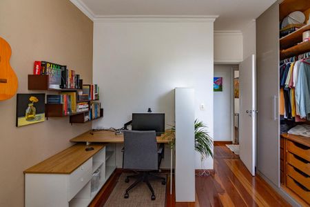 Apartamento à venda com 105m², 3 quartos e 2 vagasQuarto 2