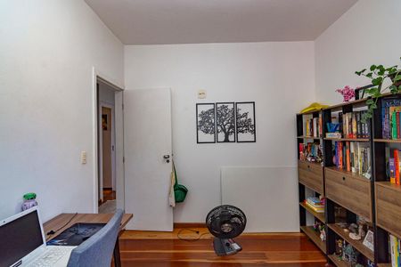 Apartamento à venda com 105m², 3 quartos e 2 vagasQuarto 3