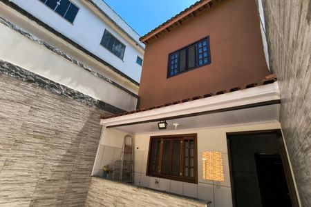 Casa de condomínio para alugar com 108m², 2 quartos e 1 vaga Casa de condomínio para alugar com 108m², 2 quartos e 1 vagaFachada Fundos