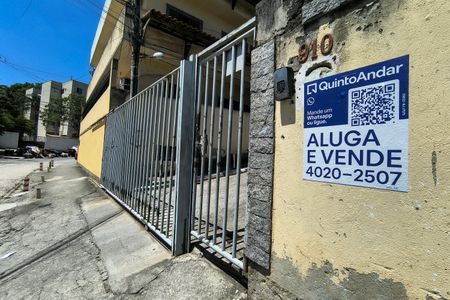 Casa de condomínio para alugar com 108m², 2 quartos e 1 vaga Casa de condomínio para alugar com 108m², 2 quartos e 1 vagaFachada do condomínio