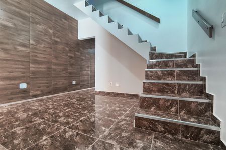 Sala de casa de condomínio para alugar com 2 quartos, 108m² em Taquara, Rio de Janeiro