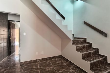 Sala de casa de condomínio para alugar com 2 quartos, 108m² em Taquara, Rio de Janeiro