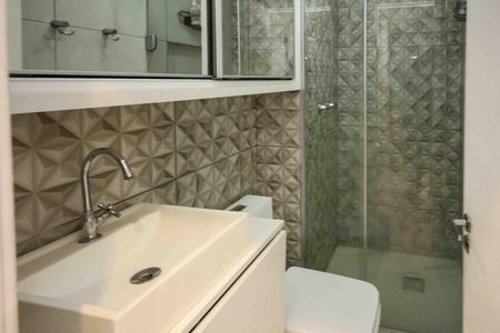 Banheiro de casa à venda com 2 quartos, 35m² em Jardim Ibitirama, São Paulo