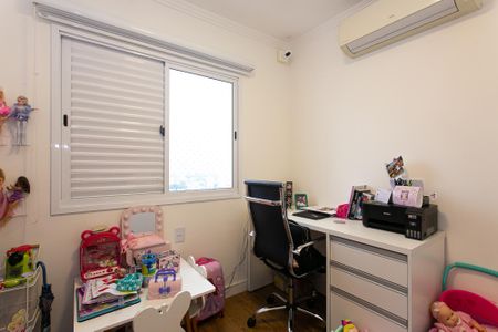 Apartamento à venda com 107m², 3 quartos e 2 vagasQuarto 2