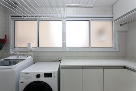 Apartamento à venda com 107m², 3 quartos e 2 vagasÁrea de Serviço