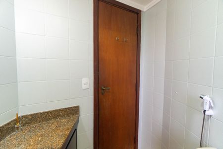 Apartamento à venda com 75m², 2 quartos e 2 vagasBanheiro Social