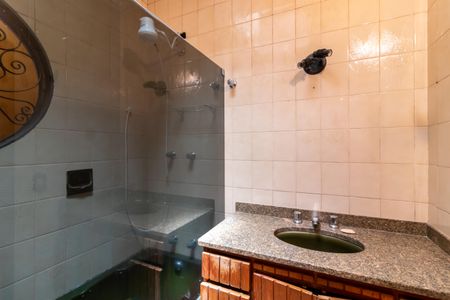 Casa à venda com 500m², 3 quartos e 6 vagasBanheiro da Suíte