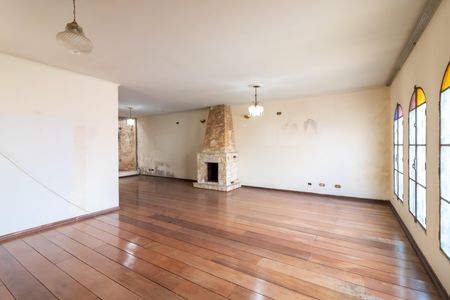 Casa à venda com 500m², 3 quartos e 6 vagasSala