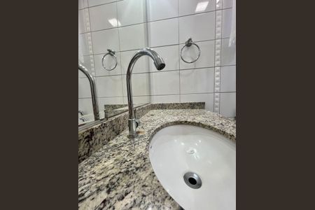Apartamento para alugar com 75m², 2 quartos e 1 vagaBanheiro da Suíte