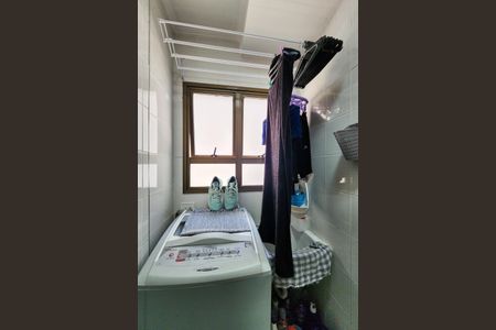 Apartamento à venda com 64m², 2 quartos e 1 vagaÁrea de Serviço 