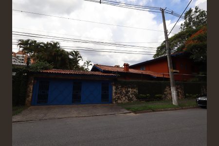 Casa à venda com 468m², 4 quartos e 2 vagasFachada