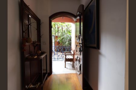 Casa à venda com 468m², 4 quartos e 2 vagasHall de entrada