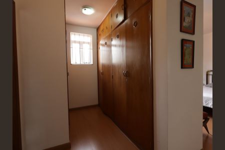 Casa à venda com 468m², 4 quartos e 2 vagasSuíte 2