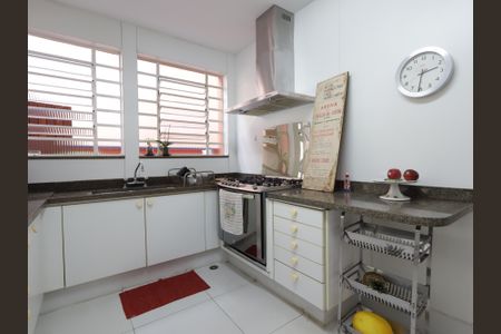 Casa à venda com 468m², 4 quartos e 2 vagasCozinha