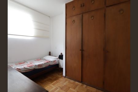 Casa à venda com 468m², 4 quartos e 2 vagasQuarto de Serviço