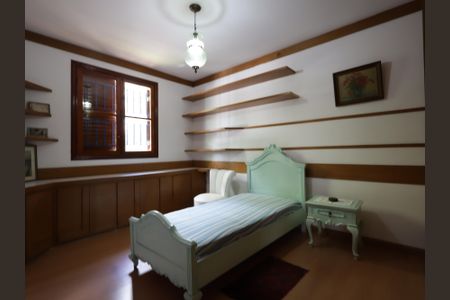 Casa à venda com 468m², 4 quartos e 2 vagasSuíte 3