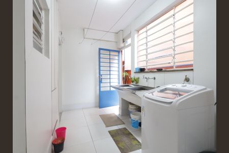 Casa à venda com 468m², 4 quartos e 2 vagasÁrea de Serviço