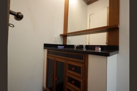 Casa à venda com 468m², 4 quartos e 2 vagasBanheiro da Suíte 3