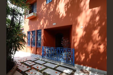 Casa à venda com 468m², 4 quartos e 2 vagasEntrada