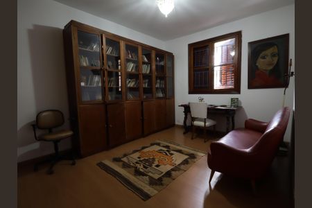 Casa à venda com 468m², 4 quartos e 2 vagasSuíte 4