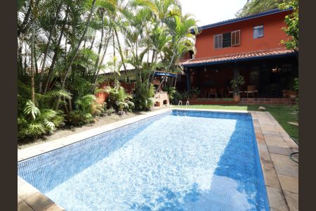 Casa à venda com 468m², 4 quartos e 2 vagasPiscina