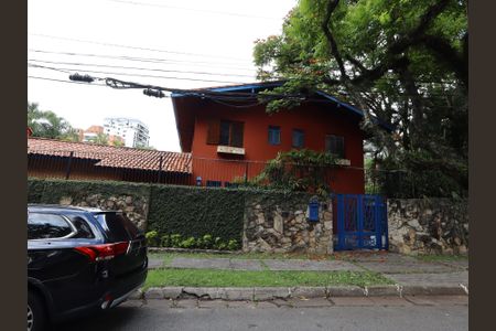 Casa à venda com 468m², 4 quartos e 2 vagasFachada