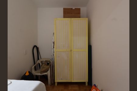 Casa à venda com 468m², 4 quartos e 2 vagasQuarto de Serviço